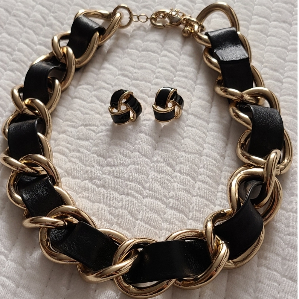 Necklace and earring set.